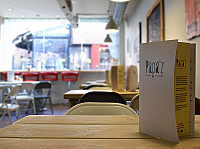 Papa'z Bistro inside