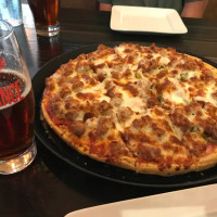 Home Run Inn Pizza – Lakeview food