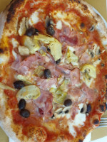 Pizzeria Da Maruzziello food