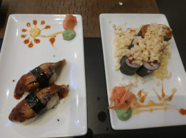 Taiko Sushi inside