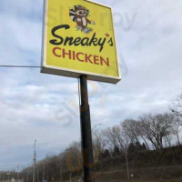 Sneaky's Chicken outside
