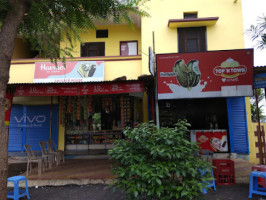 Sai Cafe House(alok Thakkar) outside