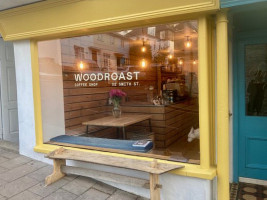 Woodroast Dartmouth inside