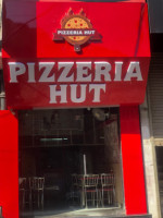 Pizzeria Hut inside