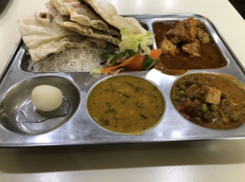 Sampurnas Indian Flavor food