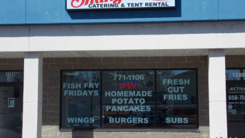 Shaky's Catering Tent Rental outside