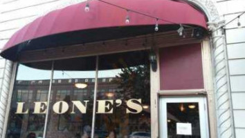 Leone's And Pizzeria outside