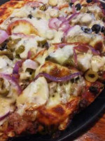 Beggars Pizza Orland Park food