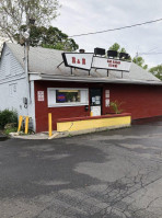 R&r Caribbean Cuisine outside