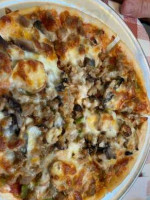 Bariola's Pizzeria food