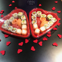 Nikki Sushi food