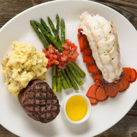 J. Gilbert’s – Wood Fired Steaks Seafood Mclean food