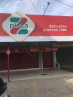 Pizza Z outside