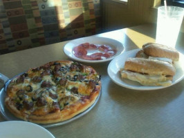 Spiro's Pizza And Pasta food