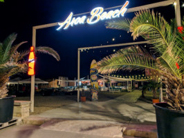 Aroa Beach outside