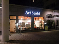 Sushi Kultur outside