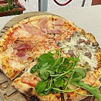 Tourle' La Pizzeria E Grill food