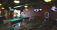 Uncle Glenns Eatery & Sports inside