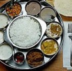 Ratna Vari Vantillu food