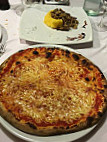 Pizzeria La Salera food
