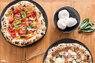 Mami Camilla Italienische Restaurant und Pizzeria food