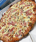 Pizza Al Trancio Da Tina food
