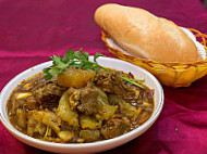 Kwei Mai Kiu Curry House food