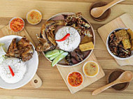 Ayam Gepuk Ori Selayang food
