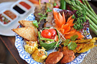 Nakhon Thai Royal Docks food