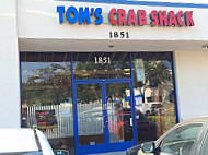 Tom's Crab Shack outside
