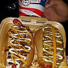 Ca"puchi Hot Dog food