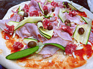 Don Raffaele Pizza food