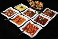Tandoori Lounge food