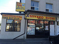 Miyako Sushi outside