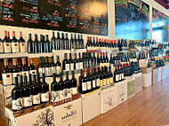 Vienna Wine Outlet food