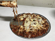 Randy's Pizza Salute food