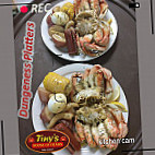 Tiny's House Of Crabs inside