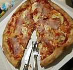 Pizzeria Zafferano food