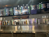 The Growler Garage Tap House inside