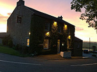 The Shoulder Of Mutton Inn outside