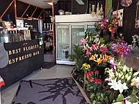 Best Florist & Espresso Bar outside