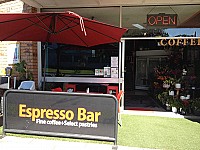 Best Florist & Espresso Bar outside