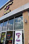 Booster Juice outside