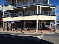 Brighton Jetty Cafe outside