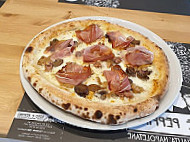 Pizzeria Toto' E Peppino Di Battimelli Angelo food