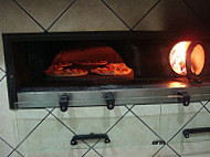 Pizzeria Minelli food
