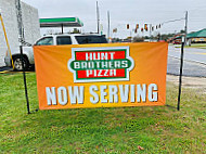 Hunt Brothers Pizza outside