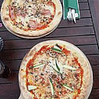 Pizzariva food