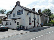 Wheelwright Arms outside