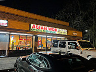 Asian Wok outside
